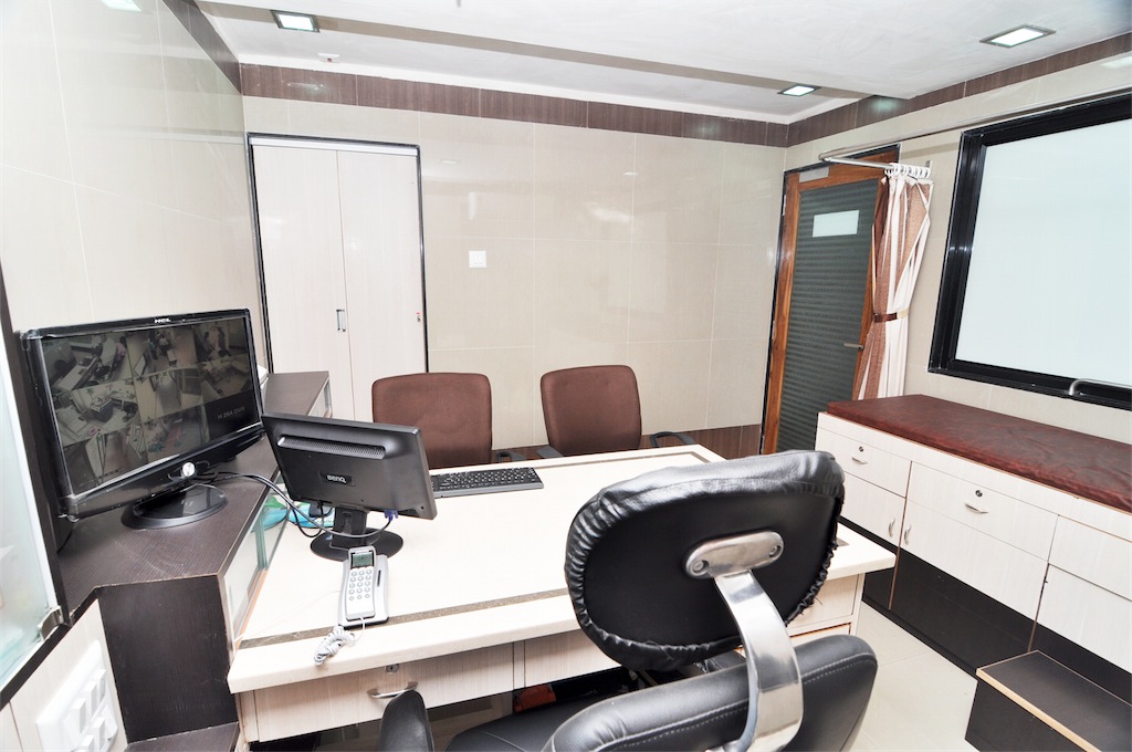 Doctor's Chamber 2 Dr. Jashvant Shah Surat Diabetes Doctor